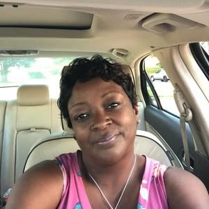 Meet your Posher, Yolanda lee